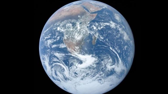 地球是如何形成的？早期地球经历了什么，才让它成为生命的摇篮？