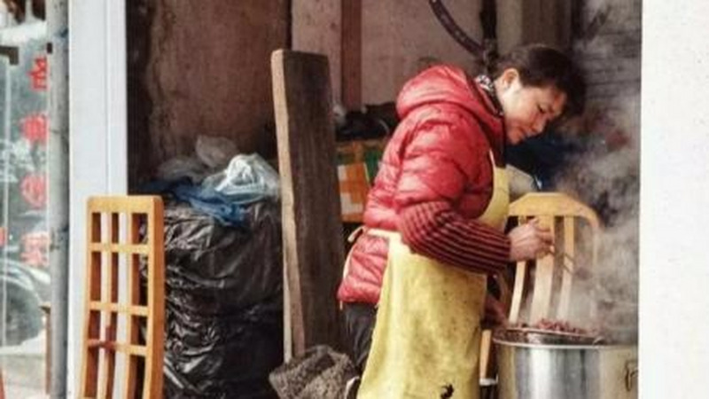 南京父母的梦想：大学毕业后，孩子去卖鸭