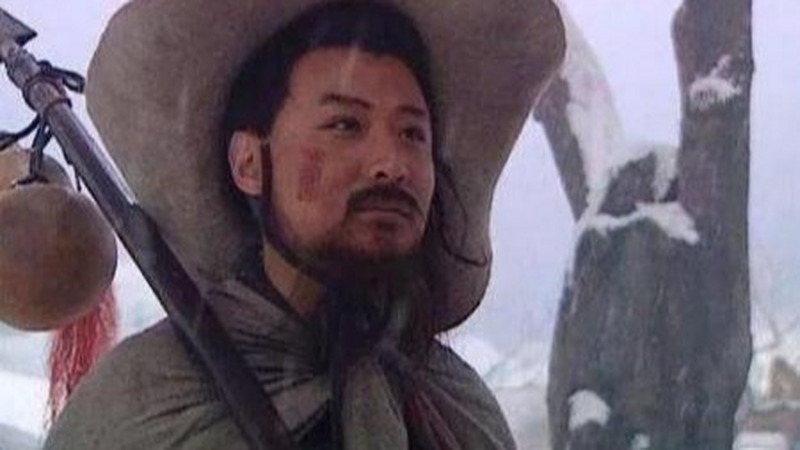 陆谦是一个小人，林冲为什么就看不出来呢