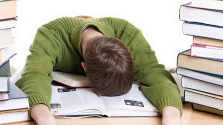中学生如何克服写作业“拖延症”？