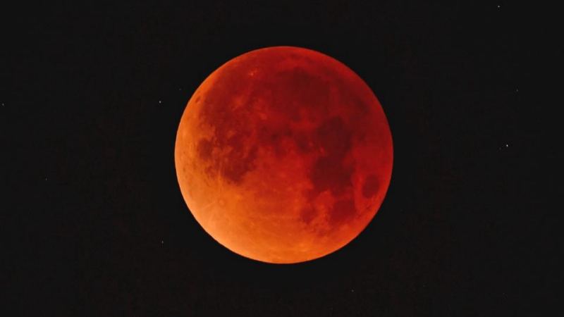 月食为什么不是每月一次？为什么月球会变成红色？的头图
